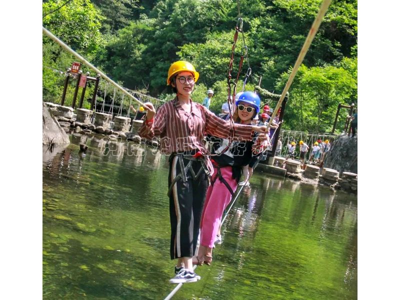 水上趣桥